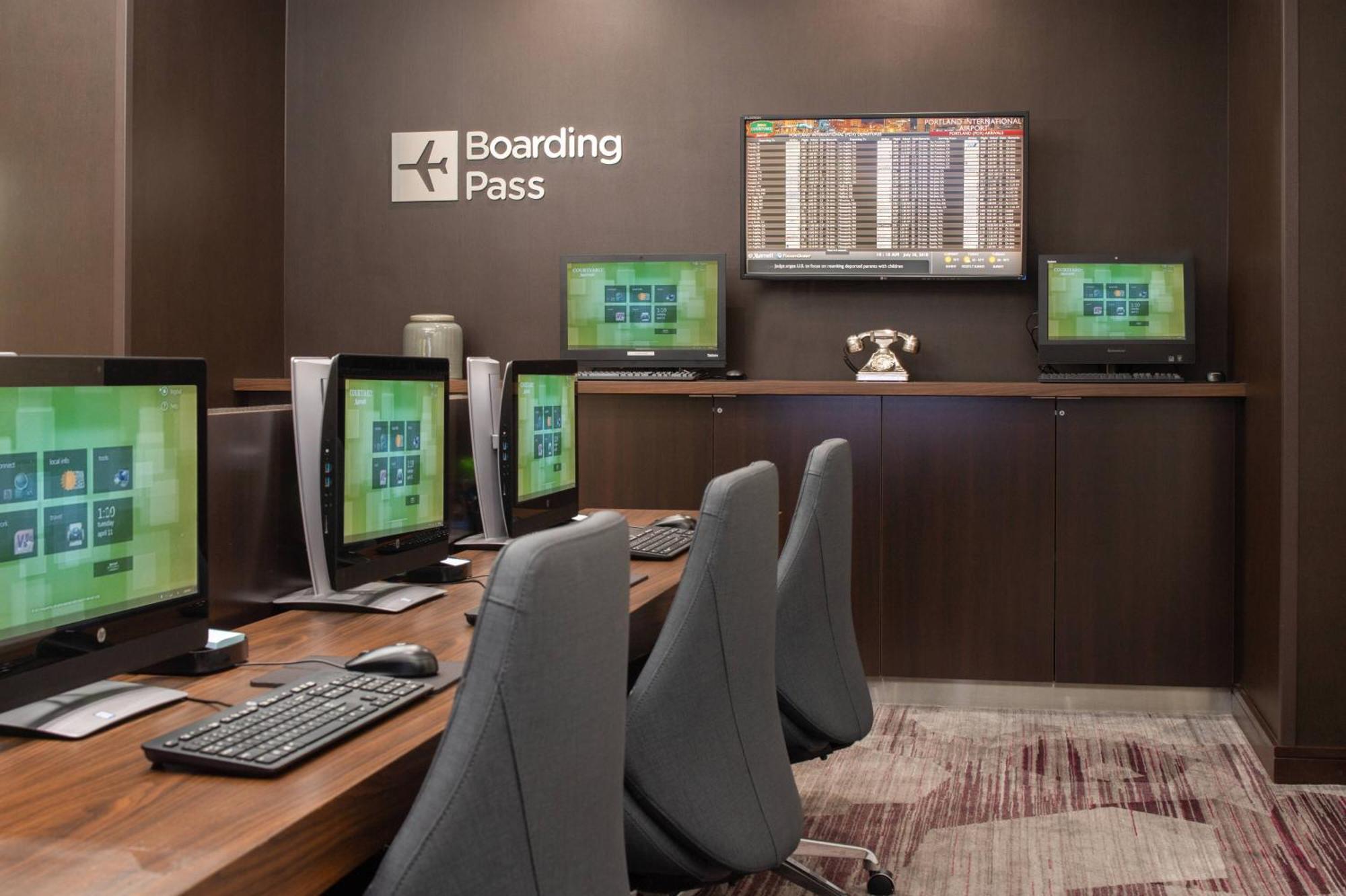 Courtyard By Marriott Portland Airport Hotell Eksteriør bilde