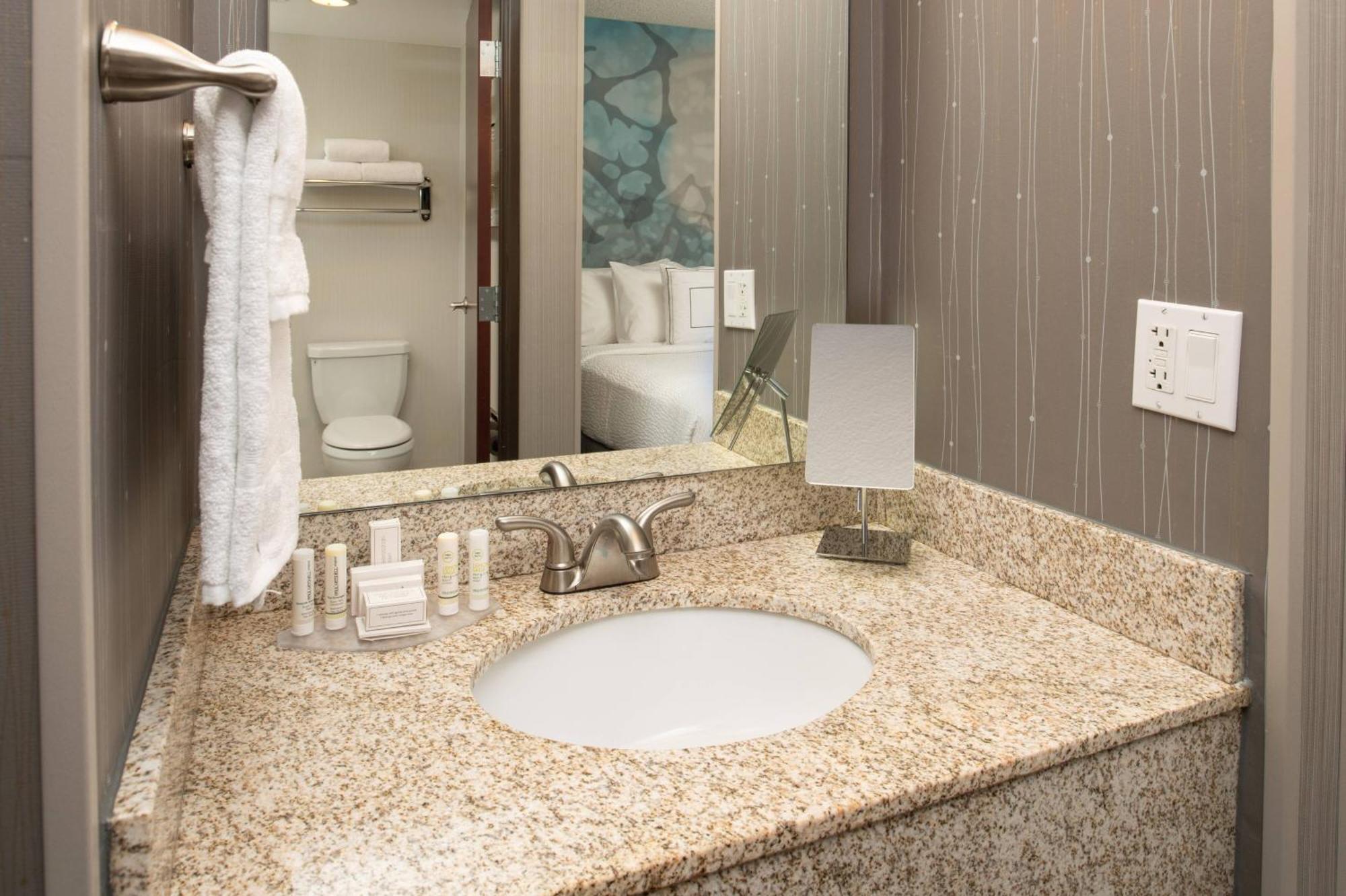 Courtyard By Marriott Portland Airport Hotell Eksteriør bilde