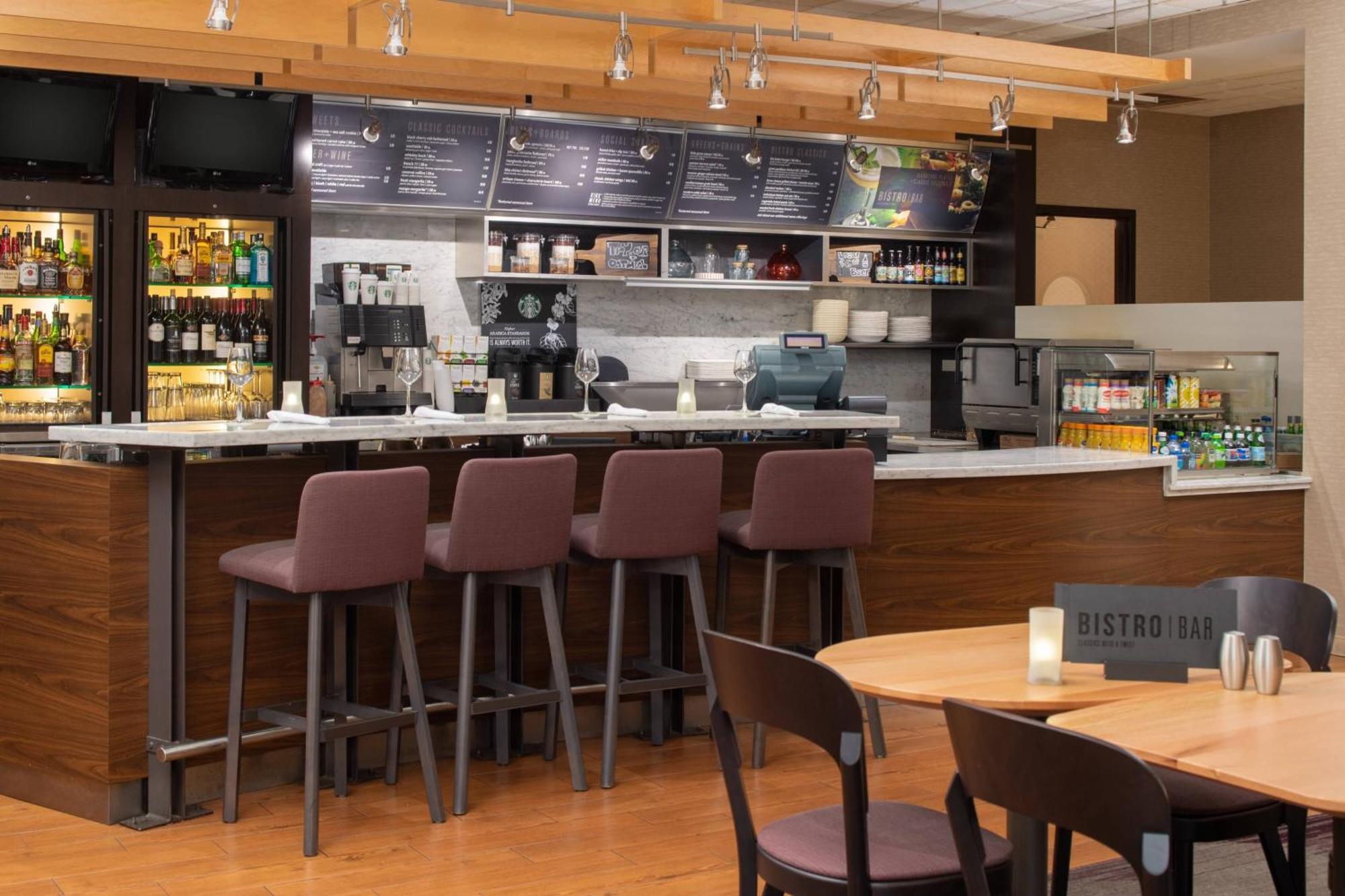 Courtyard By Marriott Portland Airport Hotell Eksteriør bilde