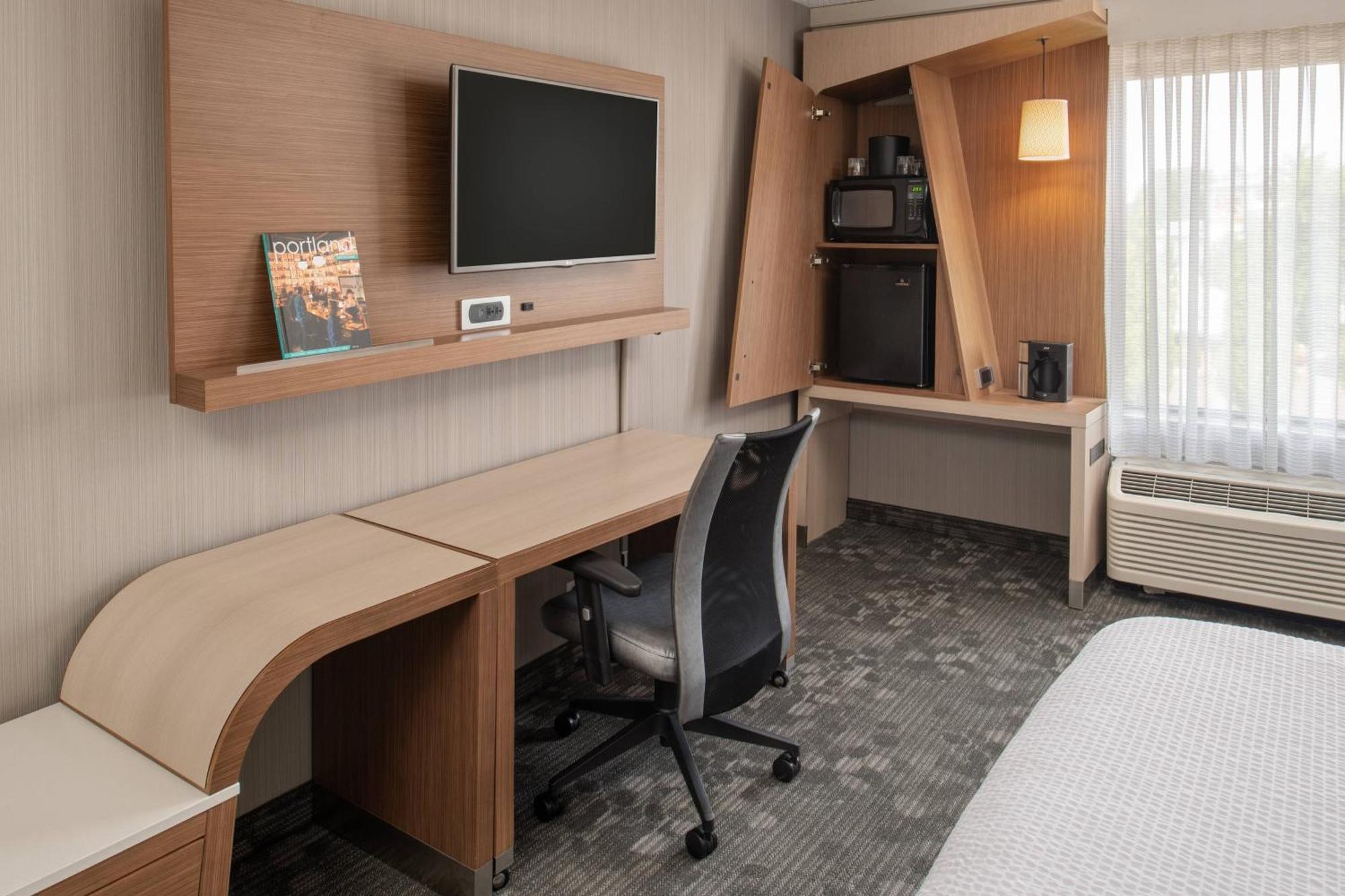 Courtyard By Marriott Portland Airport Hotell Eksteriør bilde